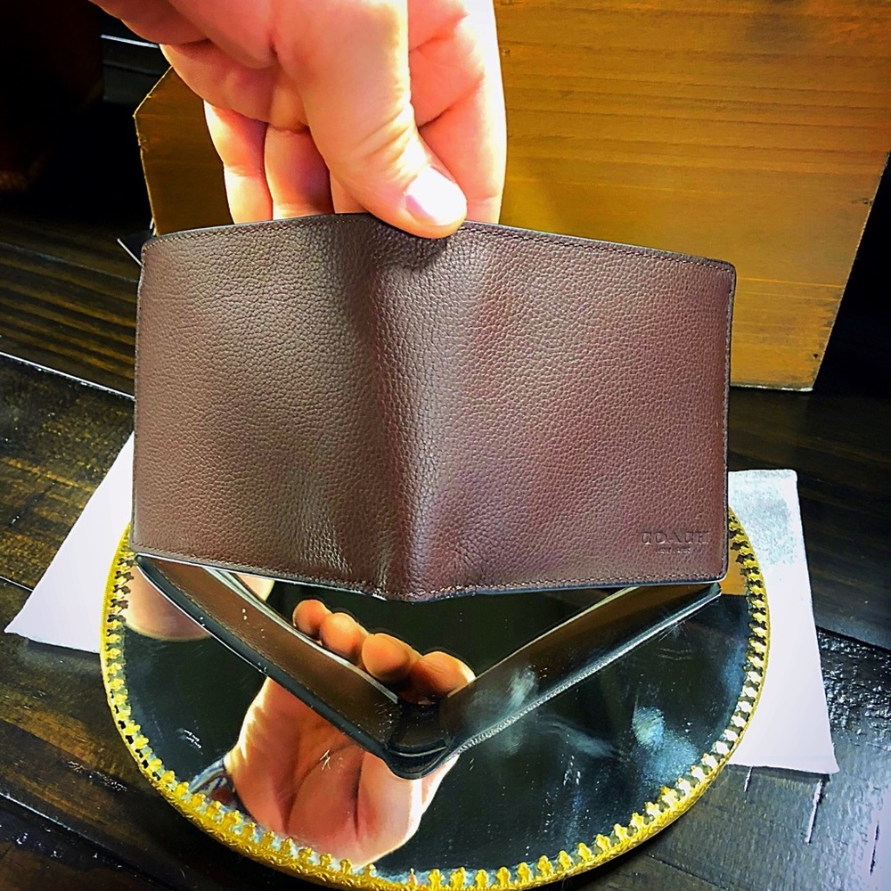 COACH Double Billfold Wallet Mahogany Leather - Picture 4 of 7